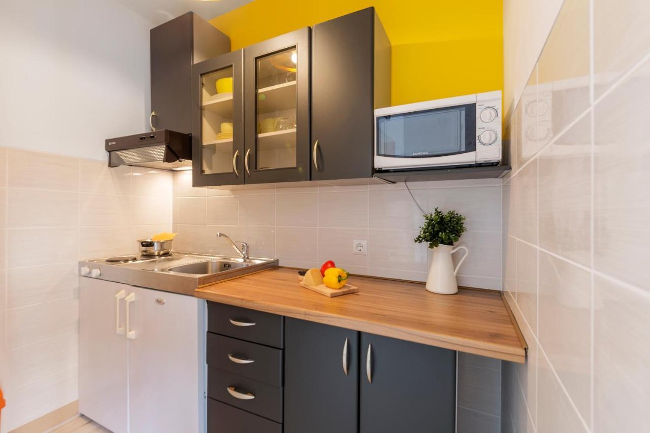 Apartments Canaria Pula Luaran gambar