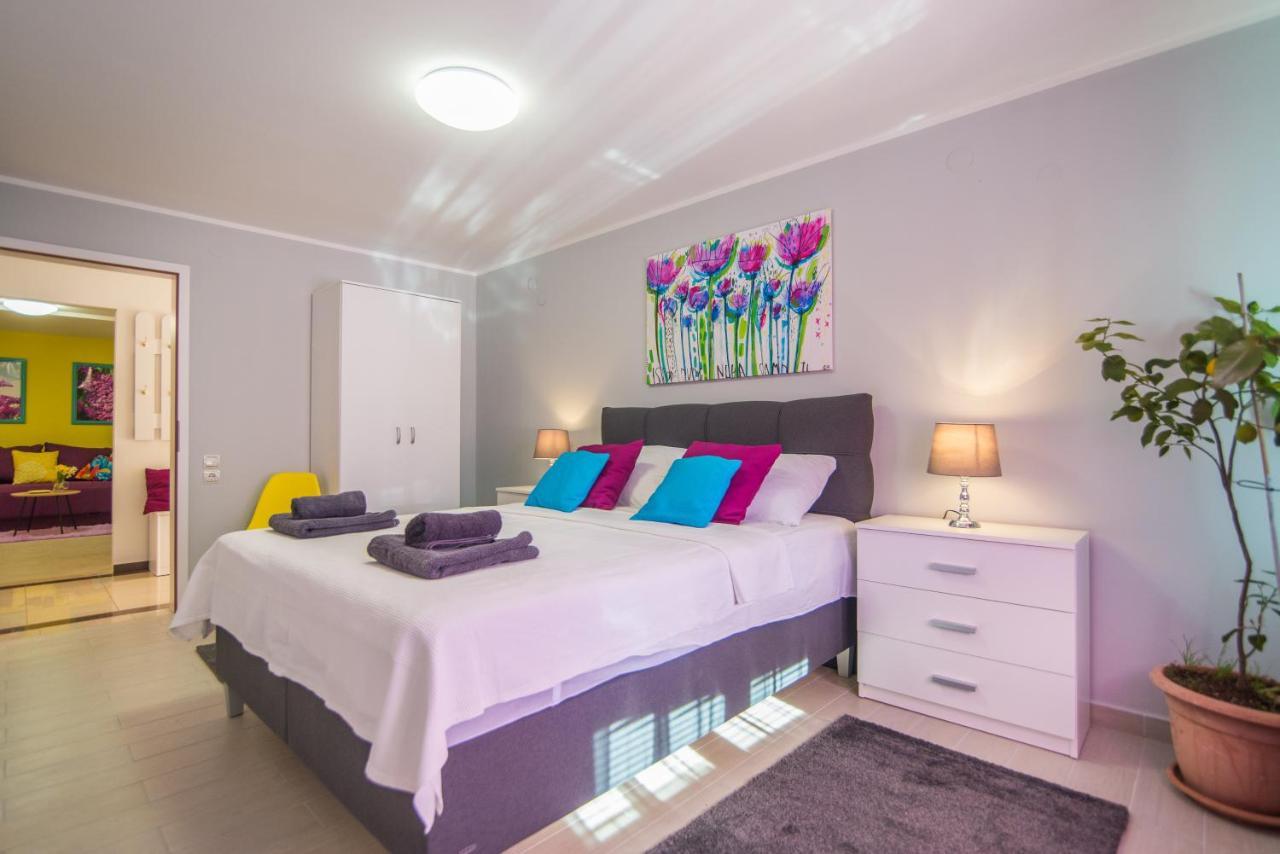 Apartments Canaria Pula Luaran gambar