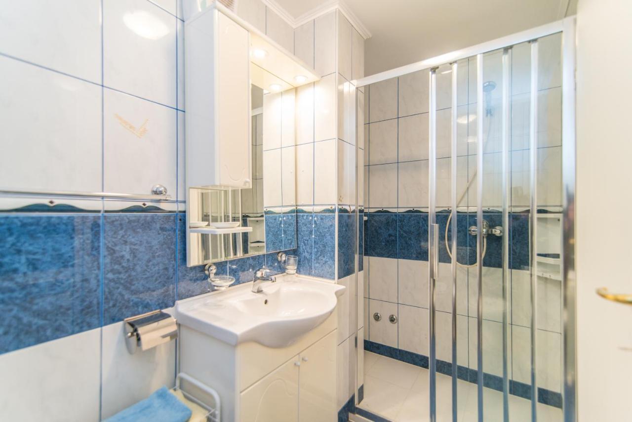 Apartments Canaria Pula Luaran gambar